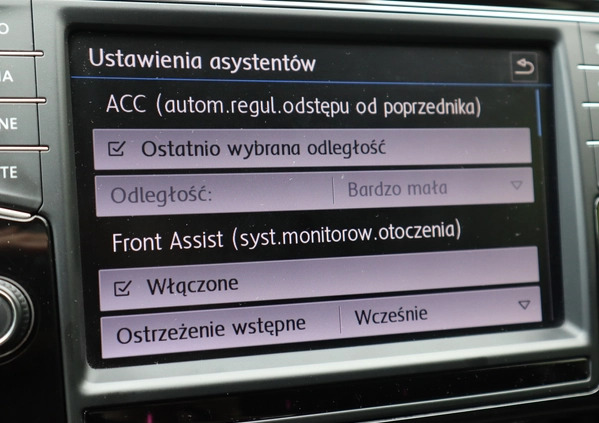 Volkswagen Passat cena 97500 przebieg: 150000, rok produkcji 2016 z Katowice małe 466
